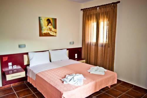 Aselinos Villa Sleeps 6 With Pool Air Con And Wifi