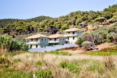 Aselinos Villa Sleeps 6 With Pool Air Con And Wifi