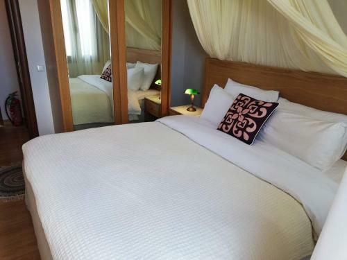 2b Luxurious Villa Io, With Private Pool And Stunningt Sea Views