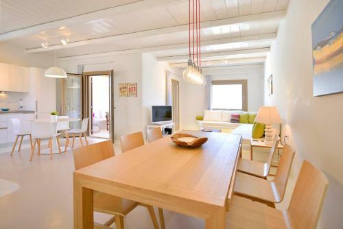 Elia Villa Sleeps 5 With Pool And Air Con