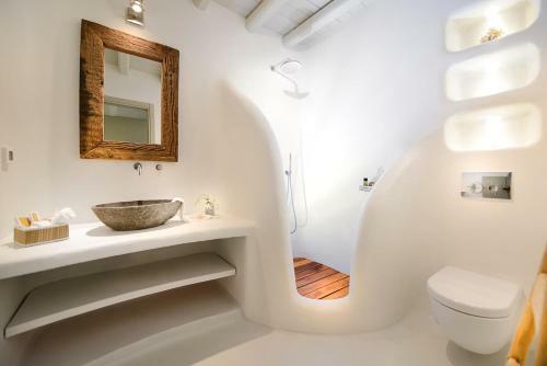 Elia Villa Sleeps 12 With Pool And Air Con