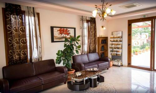 Hostal Room In Apartment - Elegant Studio For 2 People With Many Amenities