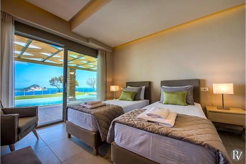 Limni Keriou Villa Sleeps 8 Wifi