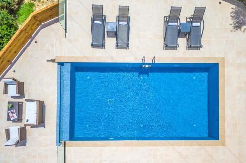 Marathias Villa Sleeps 4 Pool Air Con Wifi