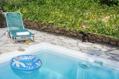 Katouna Villa Sleeps 5 With Pool Air Con And Wifi