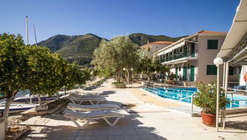 Hotel Nikiana Beach Resort