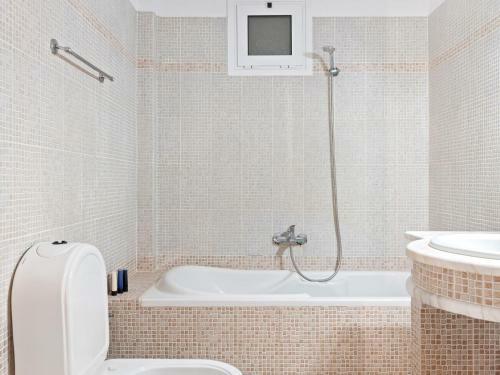 Decent Holiday Home In Chalcis With Garden