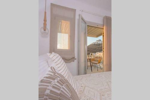 Deluxe Apartment Over The Sea