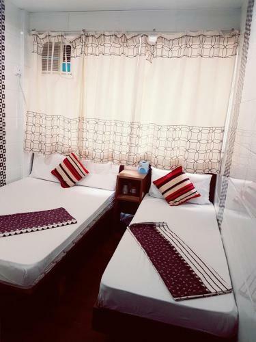 Hostal Simplex Guesthouse
