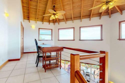 Villa Con Vista - Calabash Bight