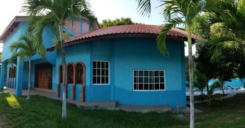 Gorgeous 6 Br House Bbq Pool And Relax- Walk 2 Beach