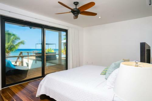 Vivaro Roatan Beachfront