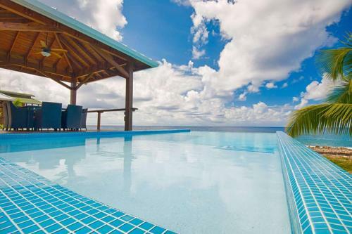 Villa Vivaro Roatan North House