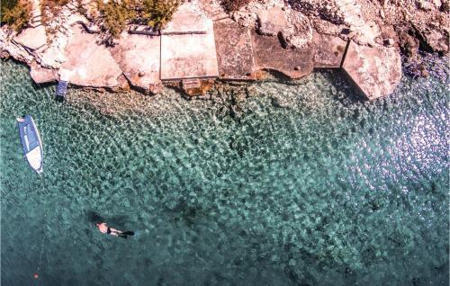 Two-bedroom Apartment In Vinisce