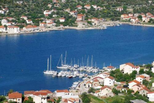 Apartment With One Bedroom In Vinisce With Wifi