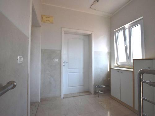 Modern Apartment In Pula With Swimming Pool