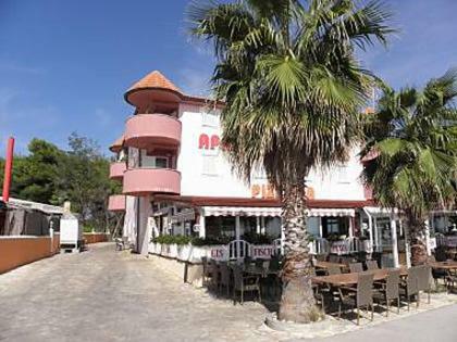 Apartments Monika - 10m From Sea