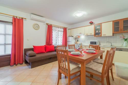 Apartamento Holiday Home 193472