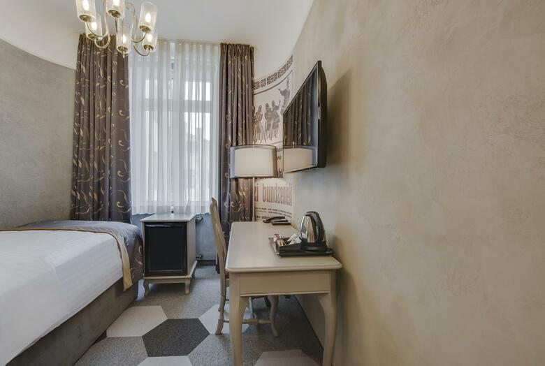 Semarah Hotel Metropole