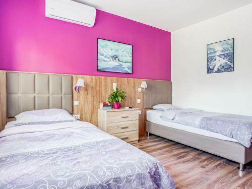 Spacious Holiday Home In Vukovar With Swimming Pool