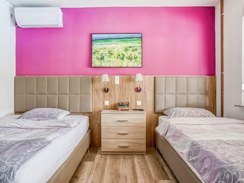 Spacious Holiday Home In Vukovar With Swimming Pool