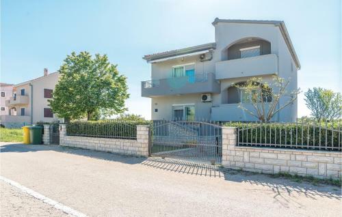 Two-bedroom Holiday Home In Zadar