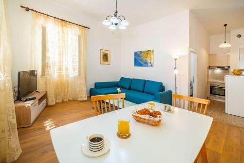 History Apartments Center