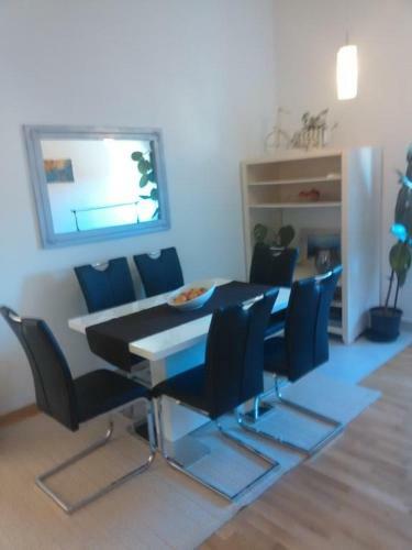 Apartments Marinka-with Backyard