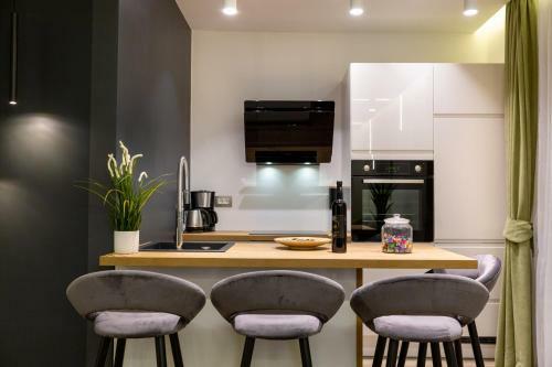 Marcius Luxury Apartment With Jacuzzi & Sauna