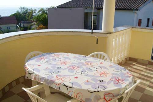 Apartment With 2 Bedrooms In Zadar