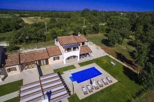 Villa Genia 2