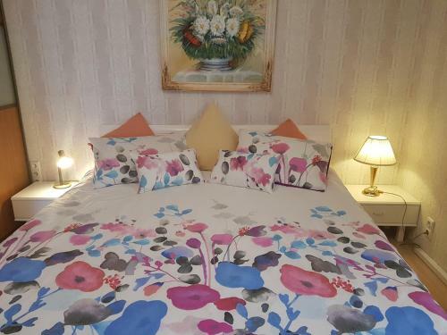 Hostal Naiza Guesthouse And Apartments
