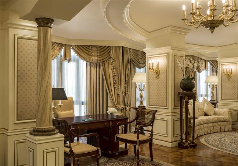 Sheraton Kuwait, A Luxury Collection Hotel