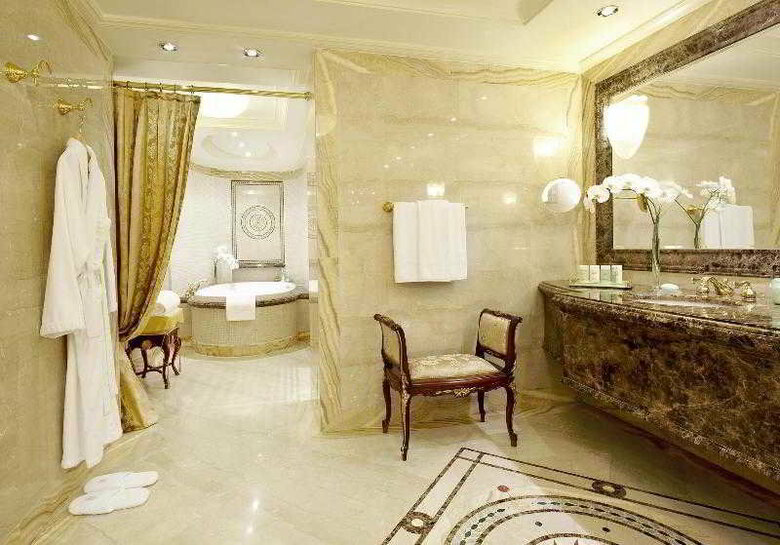 Sheraton Kuwait, A Luxury Collection Hotel