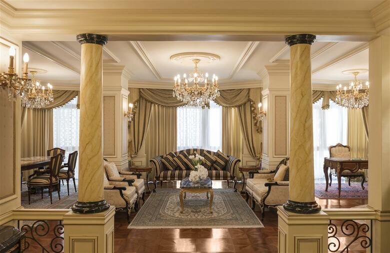 Sheraton Kuwait, A Luxury Collection Hotel