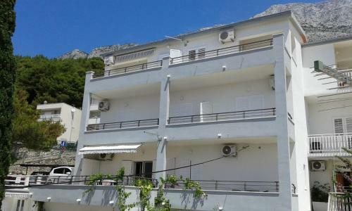 Apartments Josip - 150m From Beach