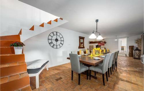 Four-bedroom Holiday Home In Bicici