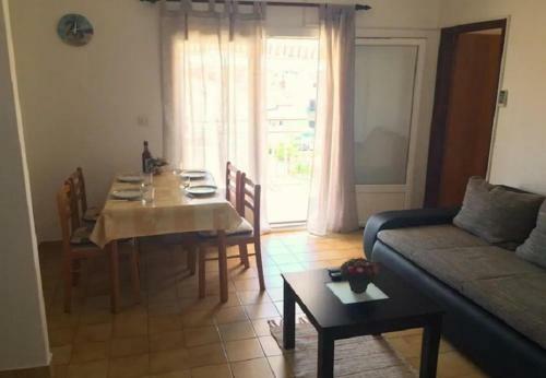 Hostal Apts And Rooms Ognjen- Family Friendly