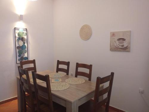 Cozy Apartments With Balcony And Garden - Ae1192