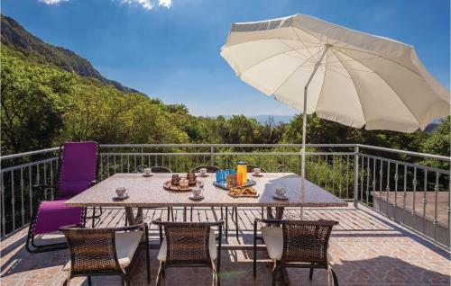 Three-bedroom Apartment In Bribir