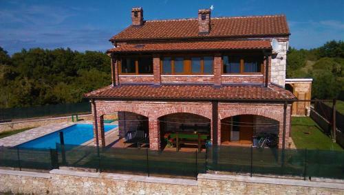 Rustic Villa Ena With Pool For Up To 10 Persons