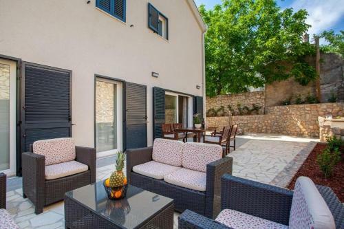 Hostal Apartment Karlo King Deluxe