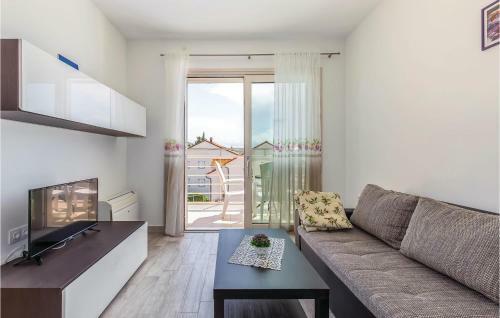 One-bedroom Apartment In Crikvenica