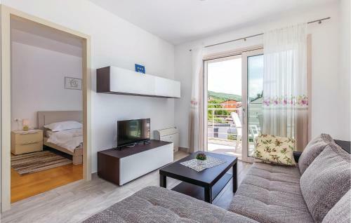 One-bedroom Apartment In Crikvenica