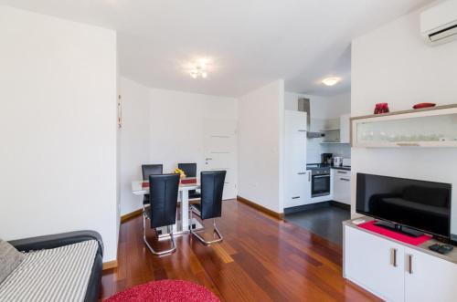 Apartamentos Villa Sara 2 I 3