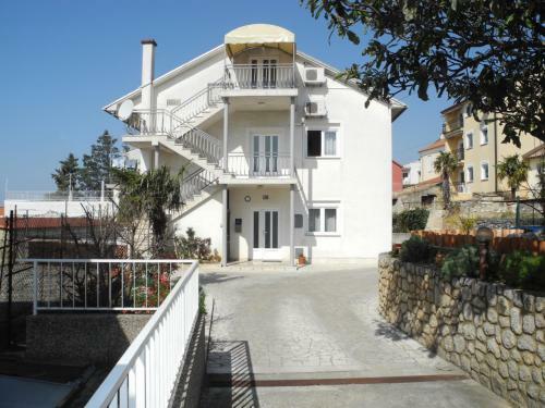 Apartment 2 Anamarija 41 Pax