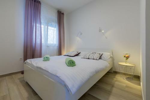 Apartments M And M