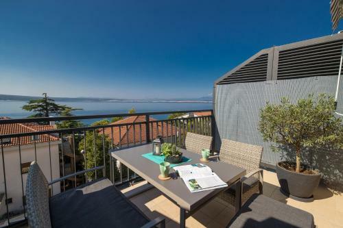Luxury Sea View Apartments
