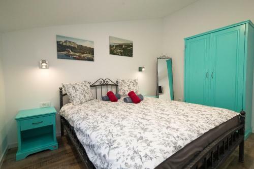 Luxury Sea View Apartments