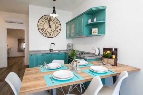 Luxury Sea View Apartments